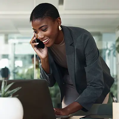 Business employee talking on the phone.